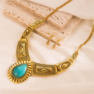 Turquoise Gem Vintage Necklace