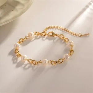 Pearl & Gold Chain Bracelet